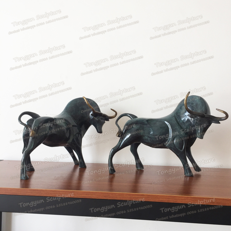 铸铜厂直销现代艺术风格抽象牛铜雕客厅办公摆件铸铜工艺品