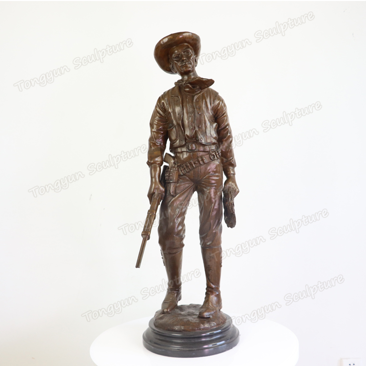 厂家直销欧式装饰人物雕塑男猎人持枪牛仔雕塑铜工艺品