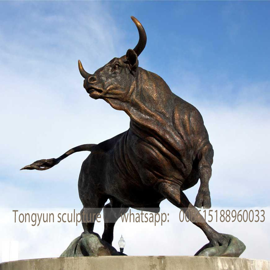 “Full Charge” – Monument Fighting Bull