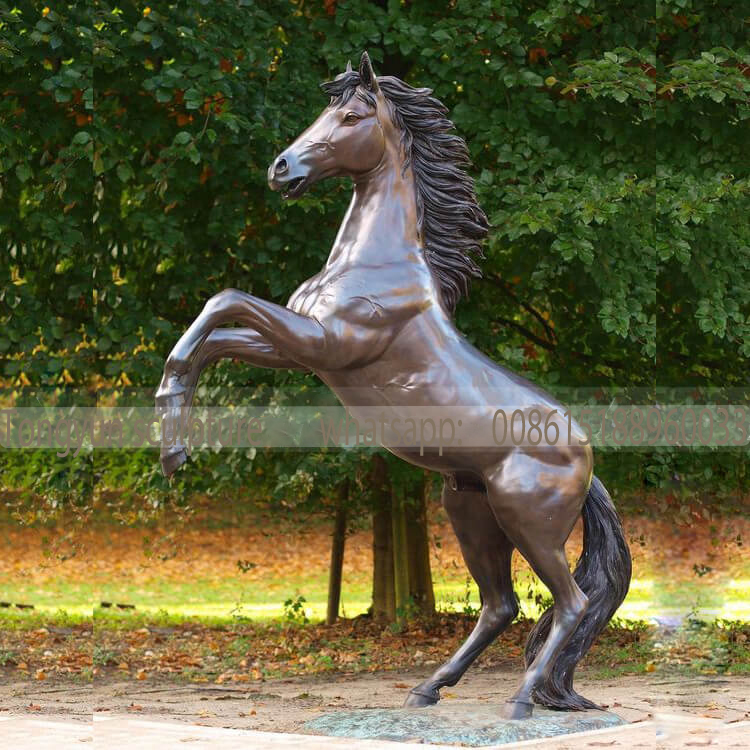Customized Jumping Horse Statue