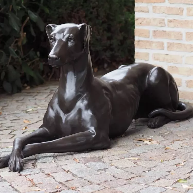 铸铜狗雕塑 花园铜狗雕像 景观园林狗雕塑厂家
