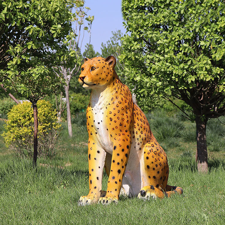 Factory Customized resin animal statue fiberglass life size sculptures leopard fiberglass statue for park decoration