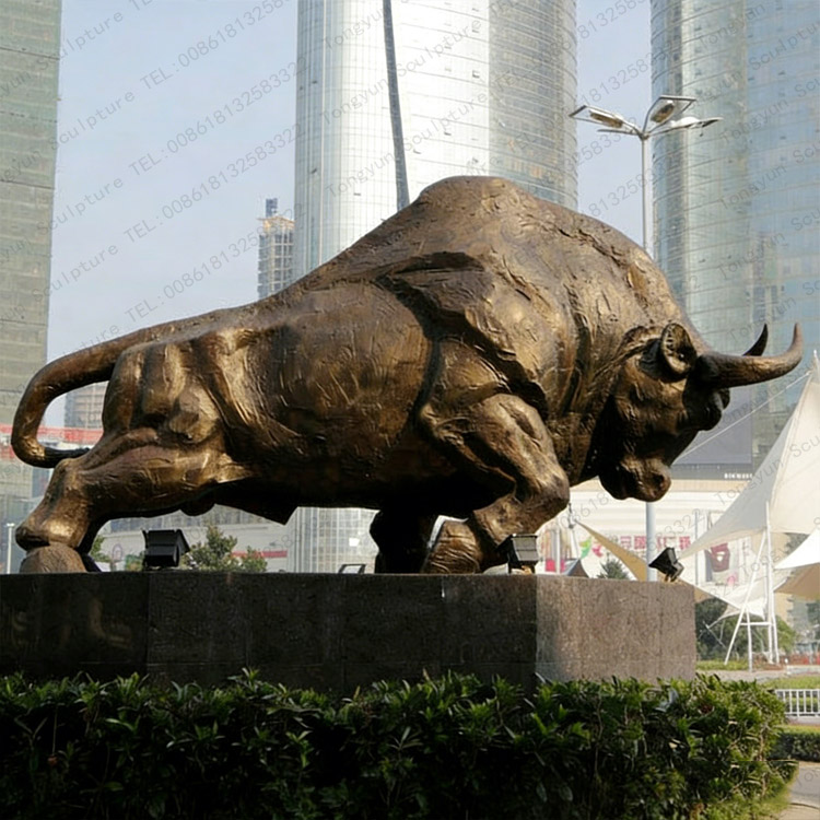 Big Raging Bull Sculpture For Square Decoration.jpg Big Raging Bull Sculpture For Square Decoration.jpg
